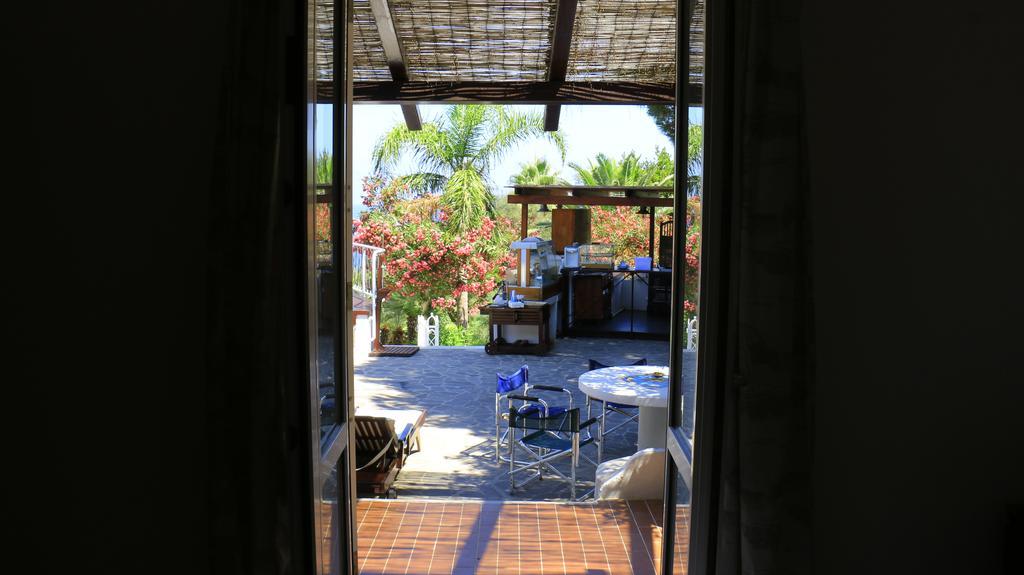 Cala Cavone Guest House Ponza Exterior photo