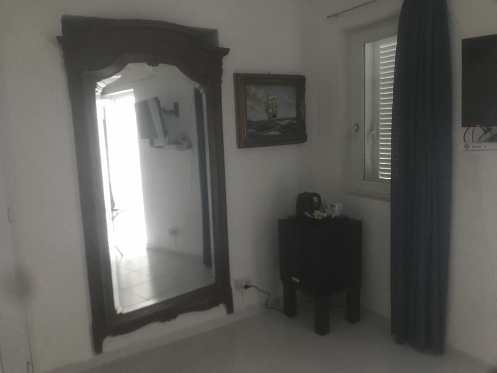 Cala Cavone Guest House Ponza Exterior photo